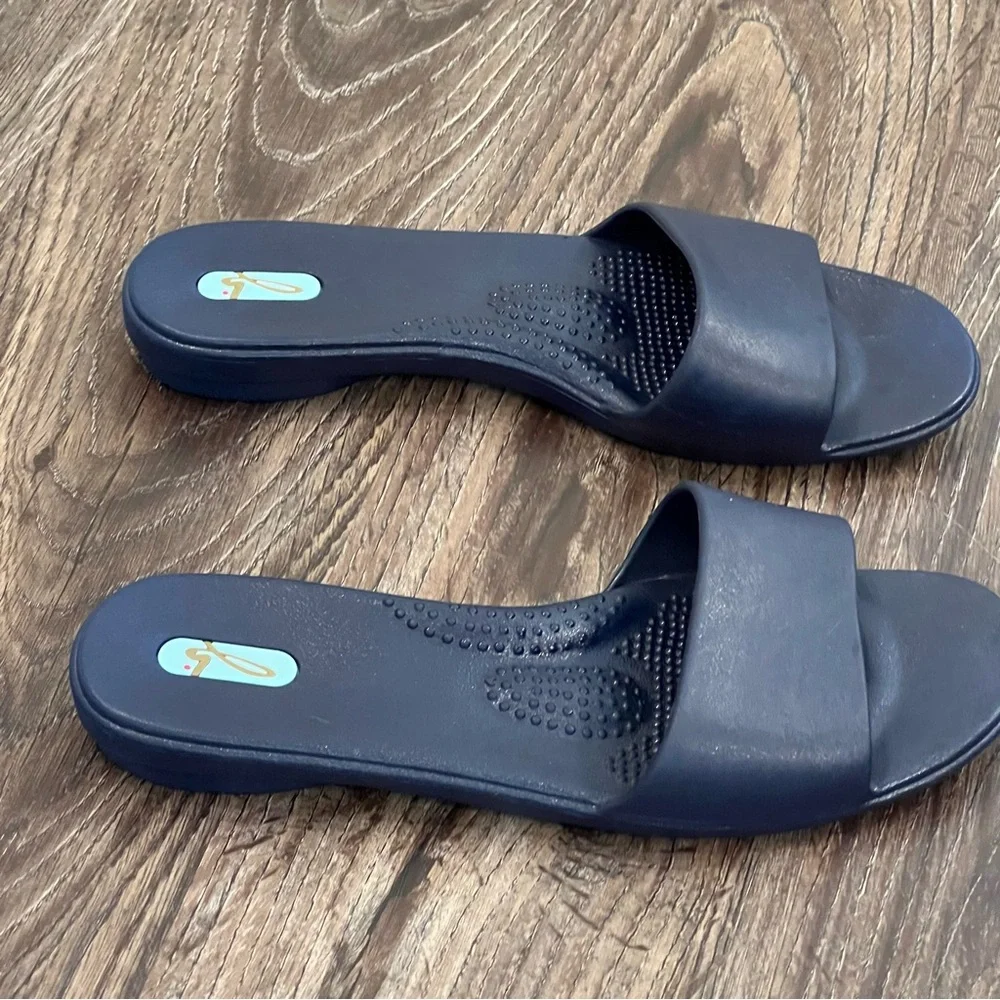 Oka-B Grace - Women's Vegan Sandal in Sapphire Size‎ M/L